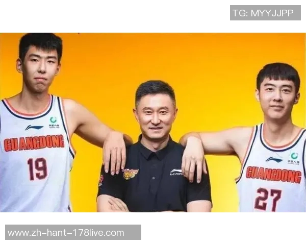 广东内线新星崛起挤走徐昕逼退王少杰或成杜锋战术核心